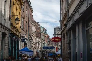Vendre à la braderie de Lille quand on est un particulier : ce que la loi autorise vraiment